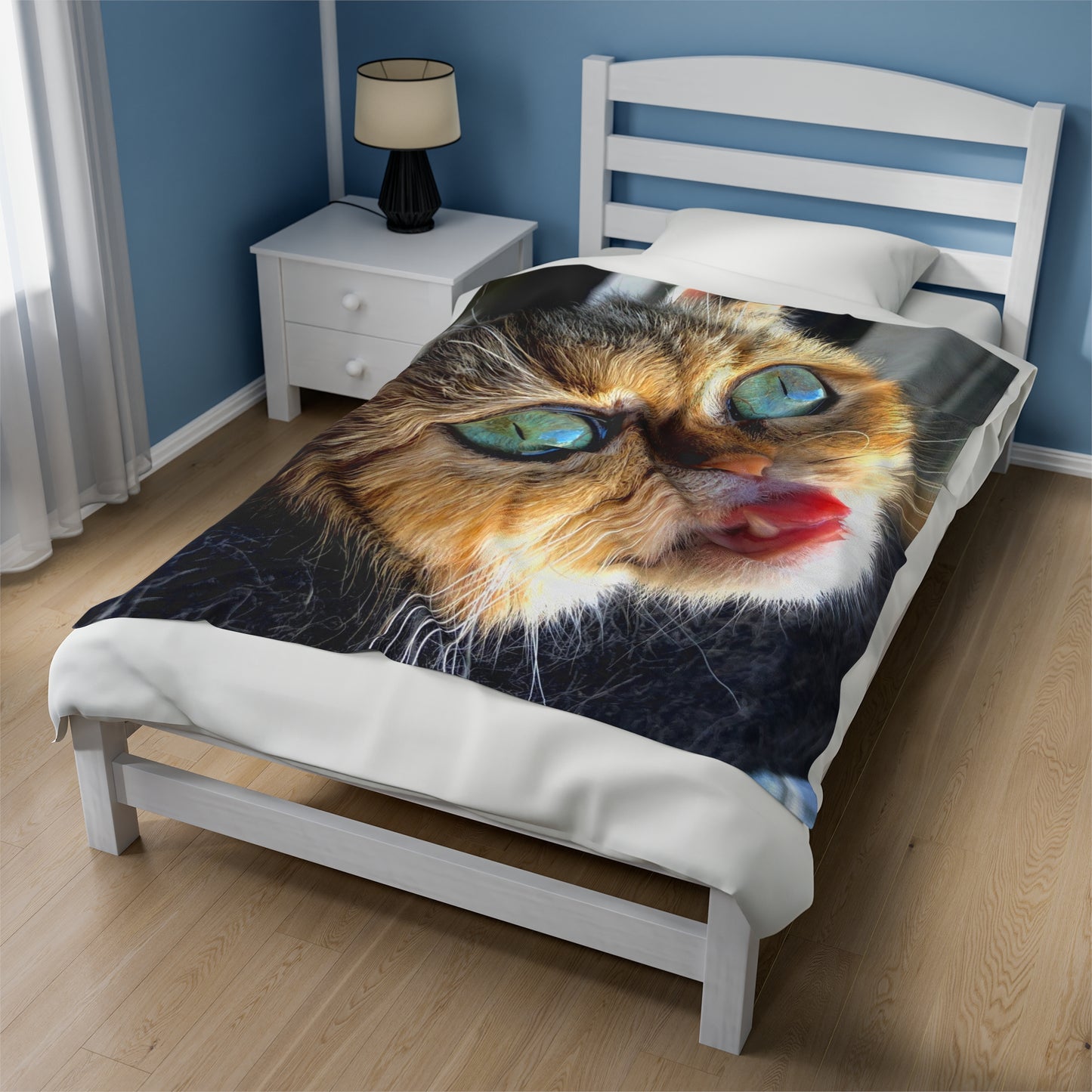 Crispy Cat Velveteen Plush Blanket